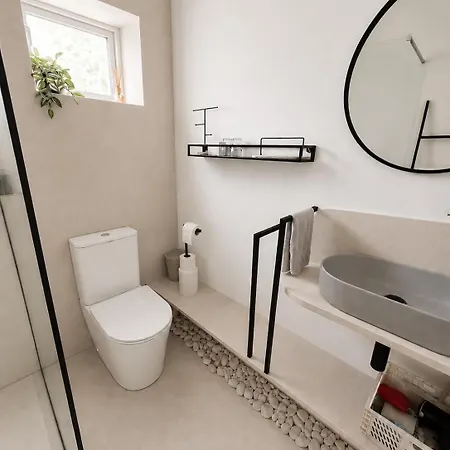 Apartamento Fijersa - Serene Seaview Retreat
