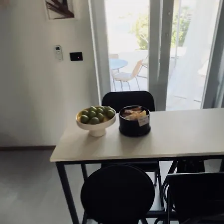 아파트 Fijersa - Serene Seaview Retreat