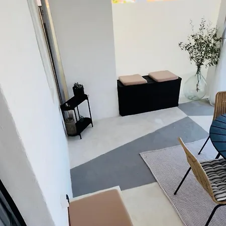 아파트 Fijersa - Serene Seaview Retreat